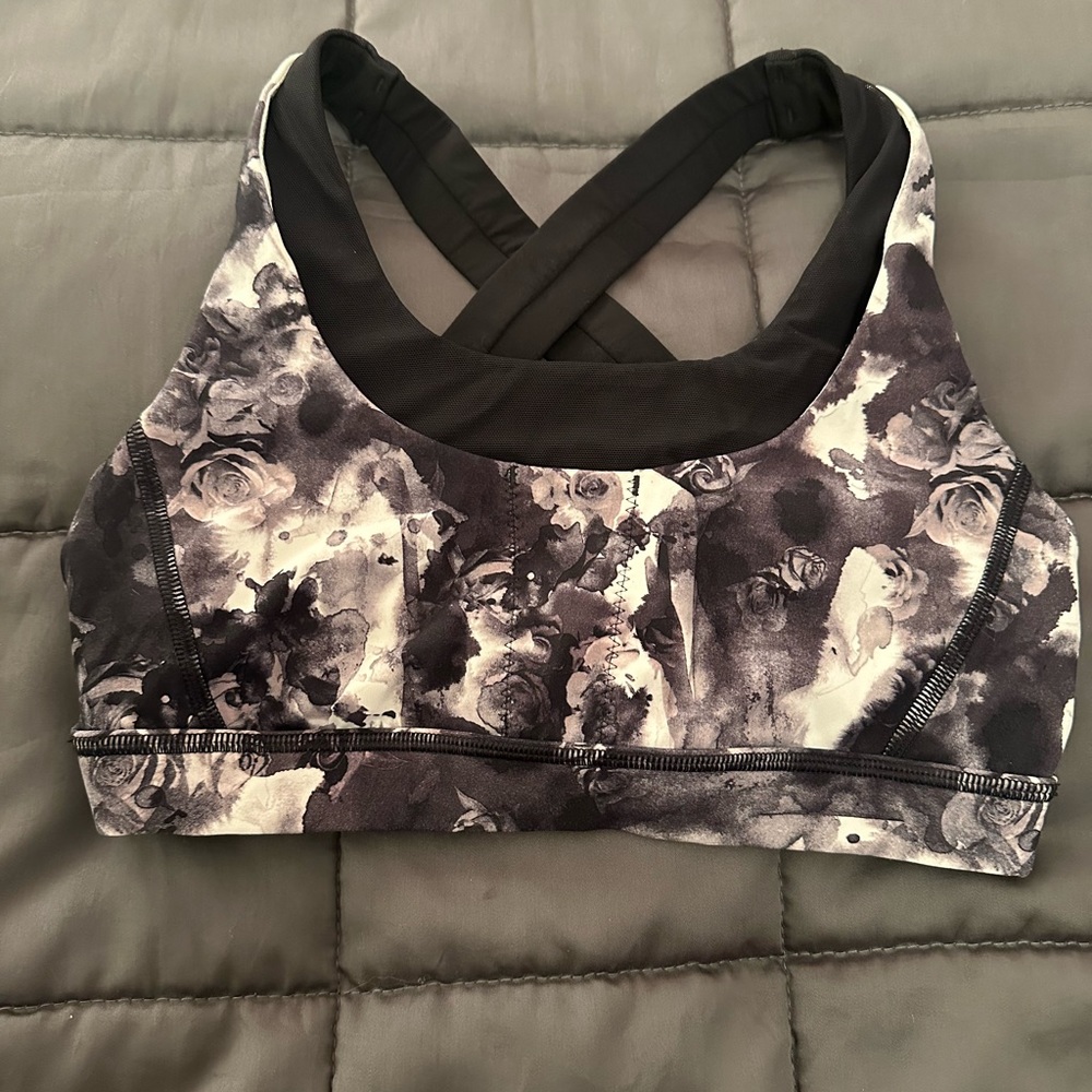 Lululemon sports bra top
